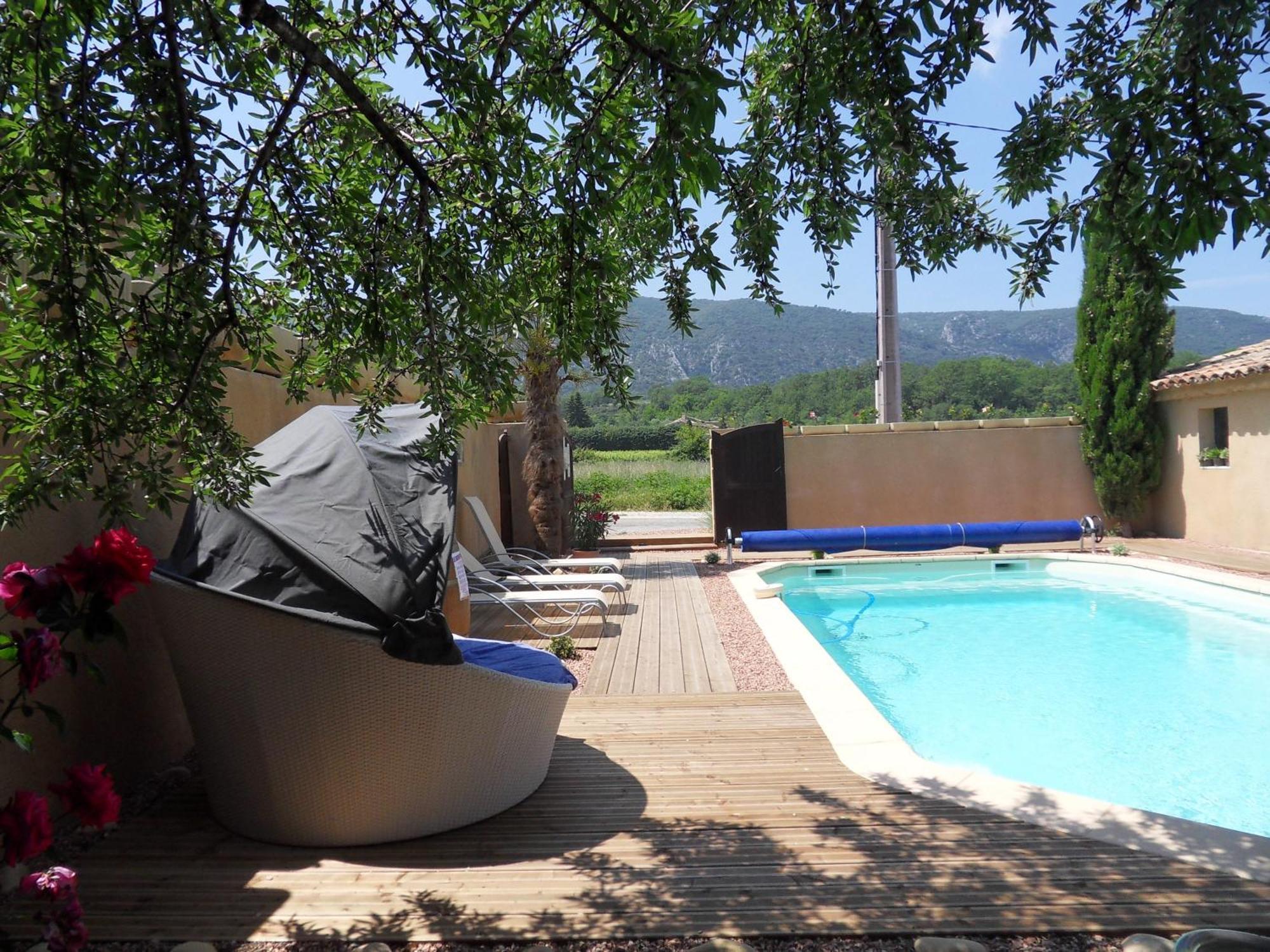 Le Jardin D'Ivana Chambres D'Hotes B&B Avec Piscine Chauffee Oppède Екстериор снимка