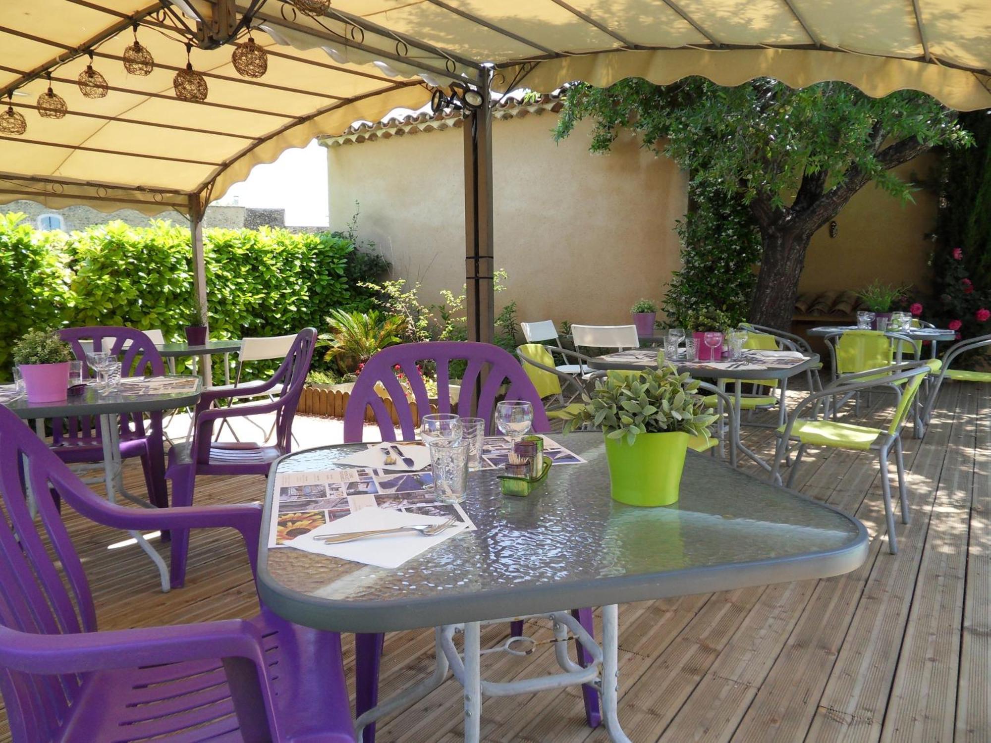 Le Jardin D'Ivana Chambres D'Hotes B&B Avec Piscine Chauffee Oppède Екстериор снимка