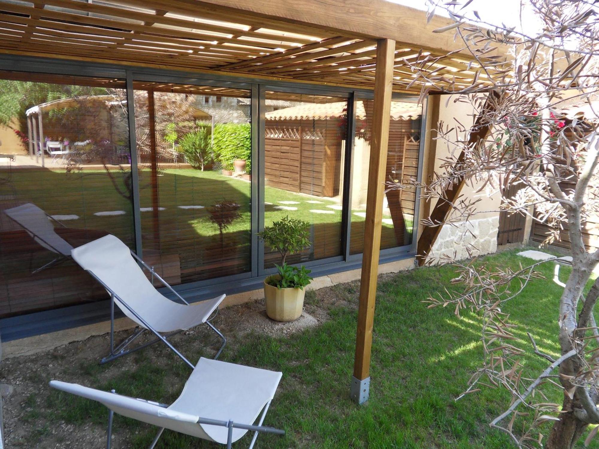 Le Jardin D'Ivana Chambres D'Hotes B&B Avec Piscine Chauffee Oppède Екстериор снимка