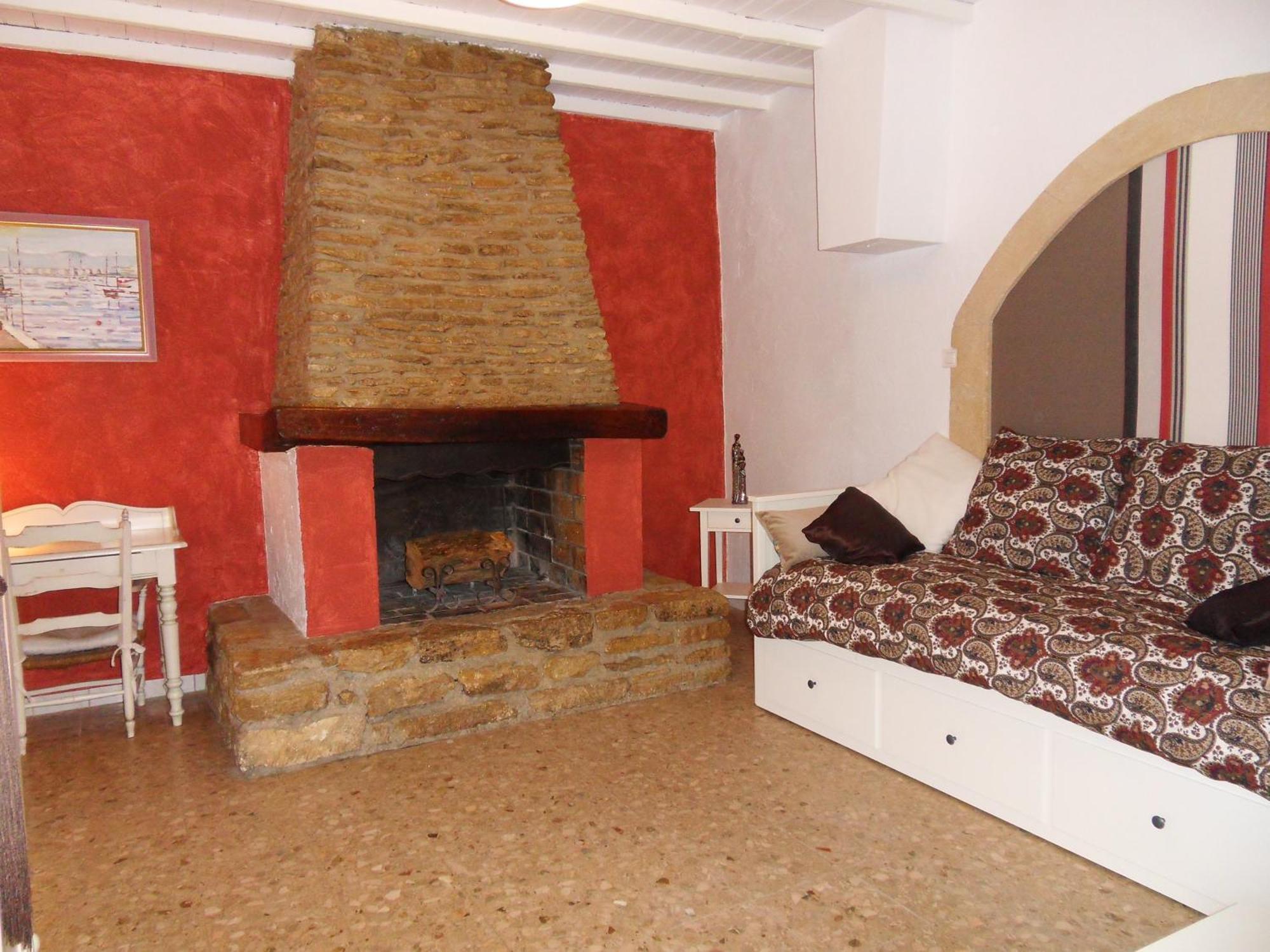 Le Jardin D'Ivana Chambres D'Hotes B&B Avec Piscine Chauffee Oppède Екстериор снимка