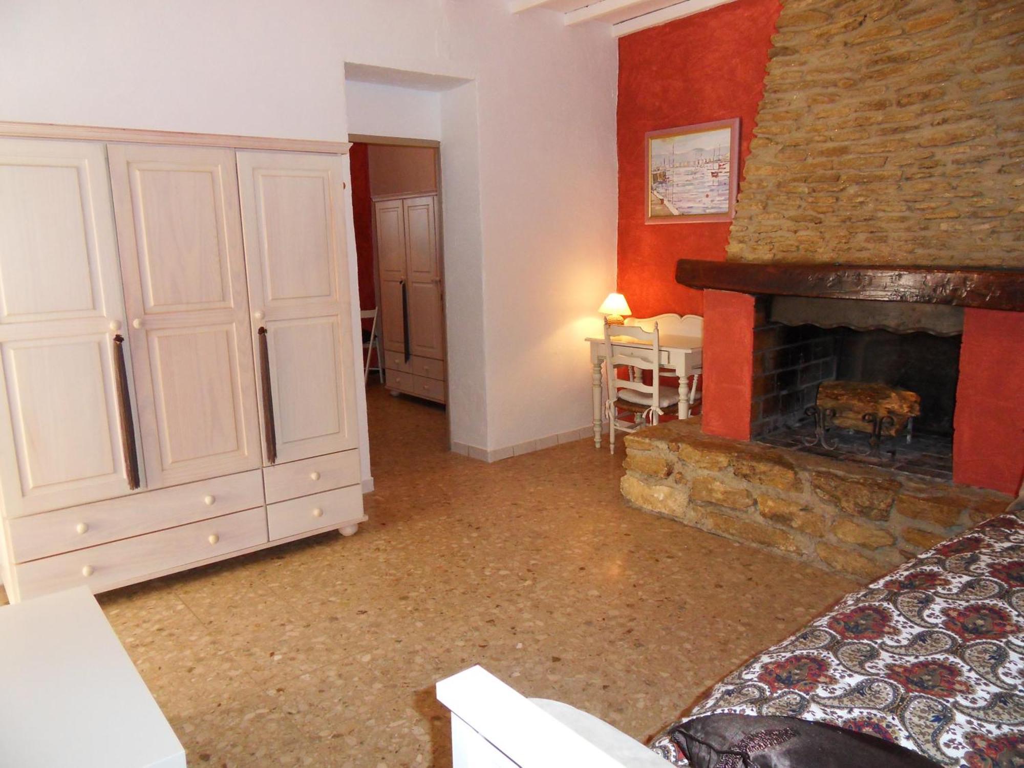 Le Jardin D'Ivana Chambres D'Hotes B&B Avec Piscine Chauffee Oppède Екстериор снимка