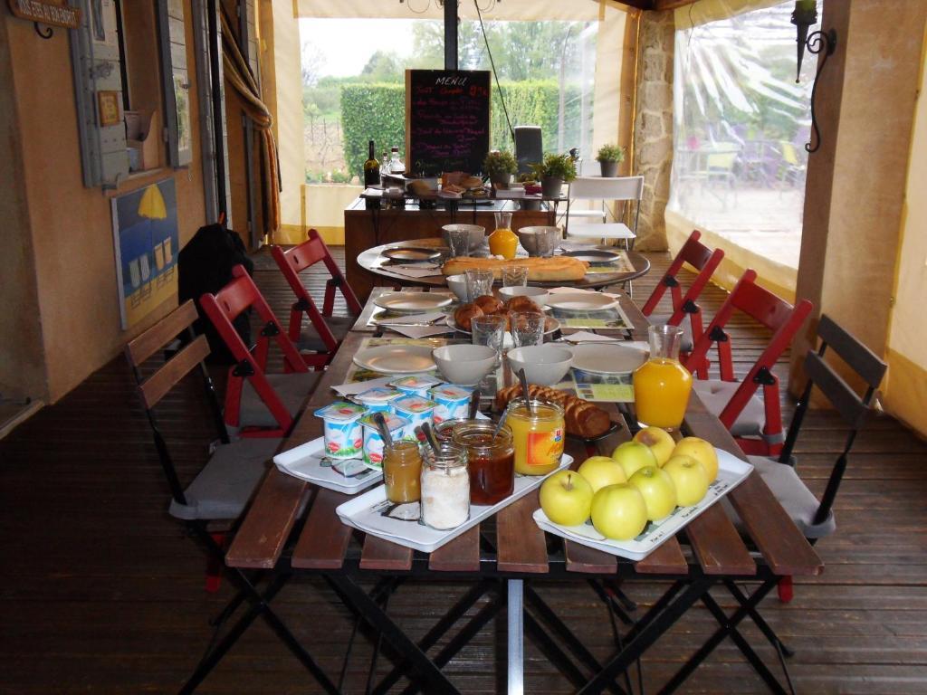 Le Jardin D'Ivana Chambres D'Hotes B&B Avec Piscine Chauffee Oppède Екстериор снимка