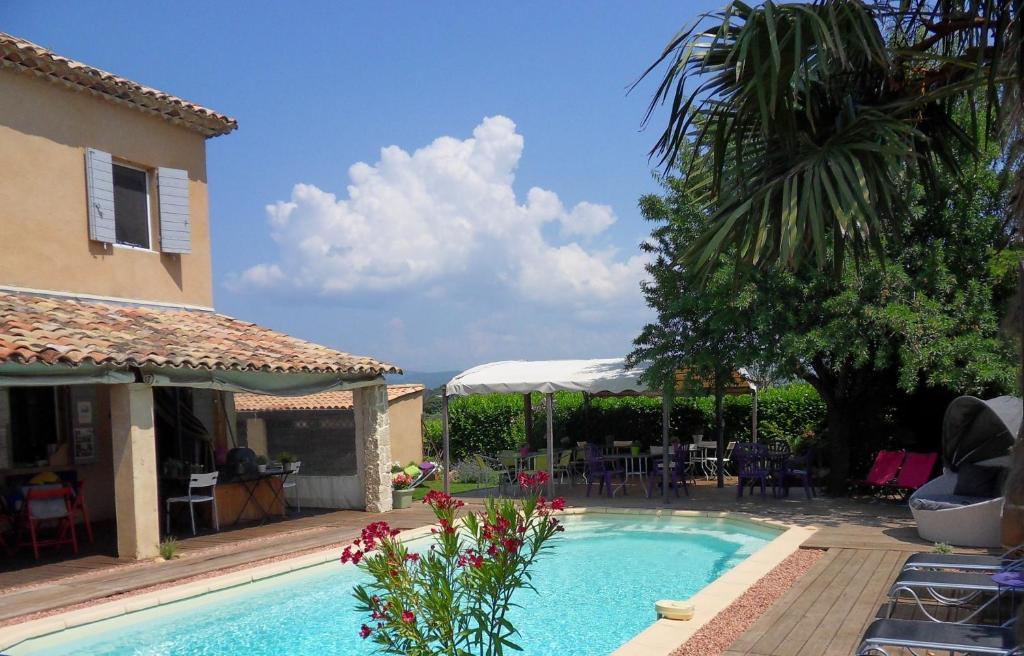Le Jardin D'Ivana Chambres D'Hotes B&B Avec Piscine Chauffee Oppède Екстериор снимка