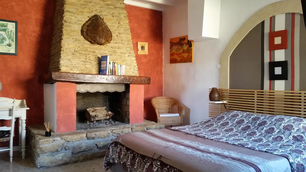 Le Jardin D'Ivana Chambres D'Hotes B&B Avec Piscine Chauffee Oppède Екстериор снимка