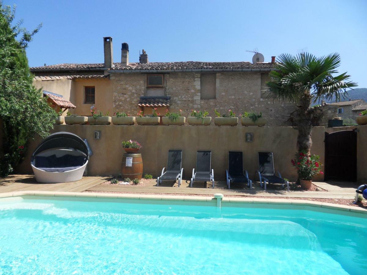 Le Jardin D'Ivana Chambres D'Hotes B&B Avec Piscine Chauffee Oppède Екстериор снимка
